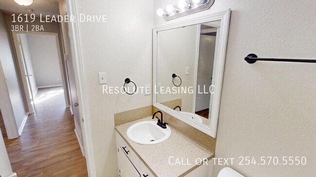 Building Photo - 1619 Leader Dr