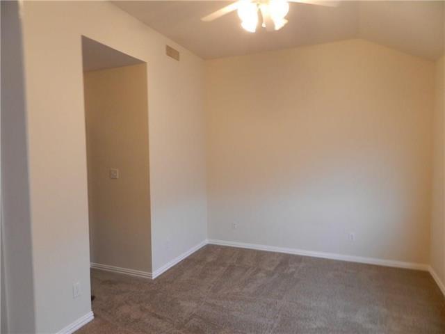 Building Photo - 121 Wildwood Ct