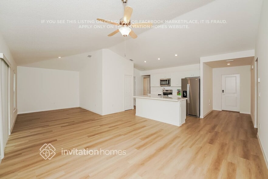 Building Photo - 12 Reindeer Ln