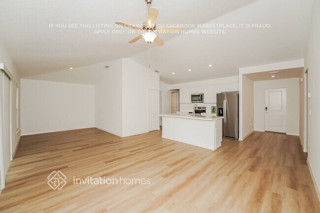 Building Photo - 13 Post Tree Ln