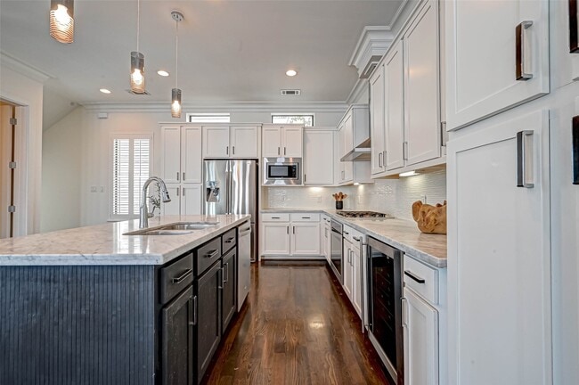 Building Photo - 2516 Bevis St