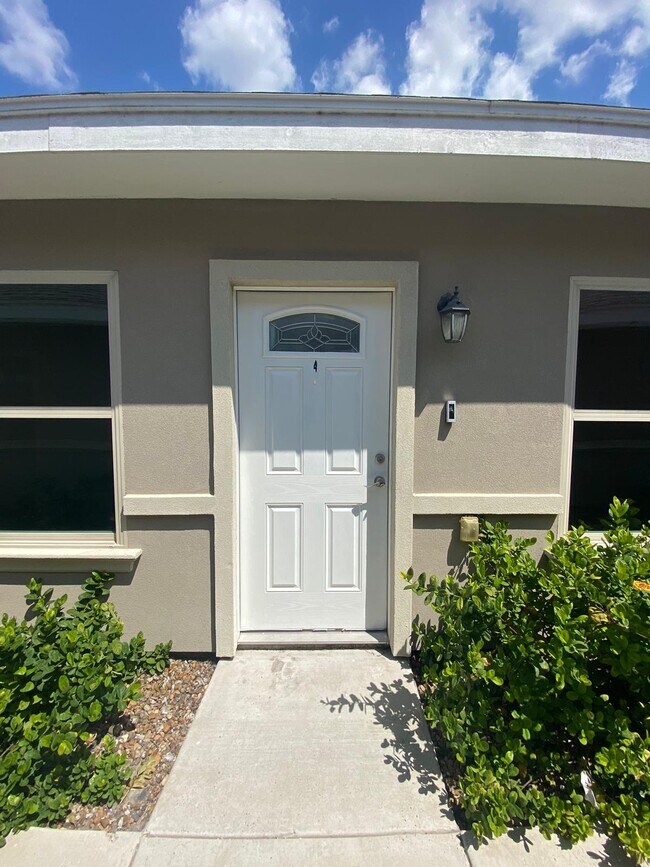 Building Photo - 1809 Jackson St