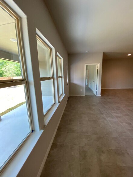 Building Photo - 4149 Crooked Bend Dr