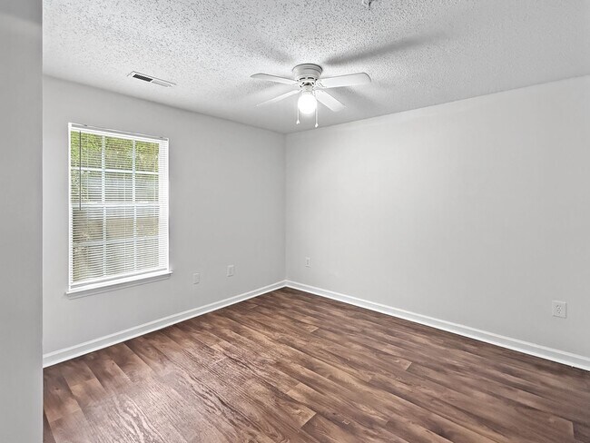 Building Photo - 1637 Cobblestone Ln