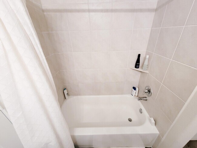 Building Photo - 24822 Adami Veduta Ct