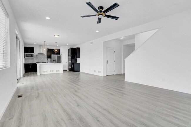 Building Photo - $3,425.00, 4 Beds, 2.5 Baths, Single Famil...