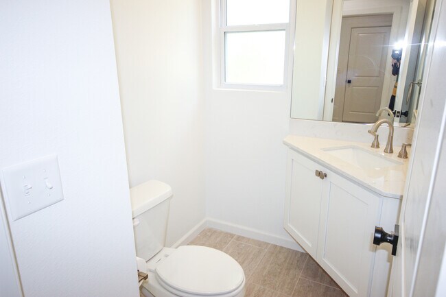 Building Photo - 924 S Allegheny Ave