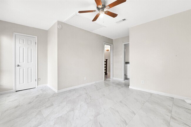 Building Photo - 6358 Creekbend Dr