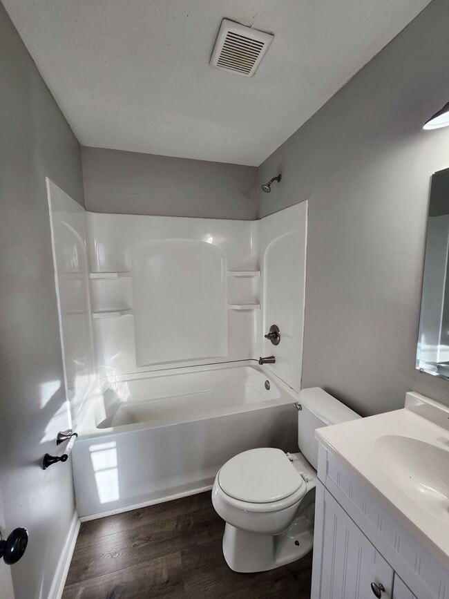 Building Photo - Spacious Brick Home with Modern Upgrades &...
