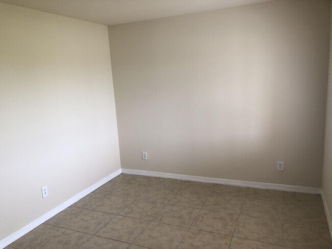 Building Photo - 2103-2105 Andalusia Blvd