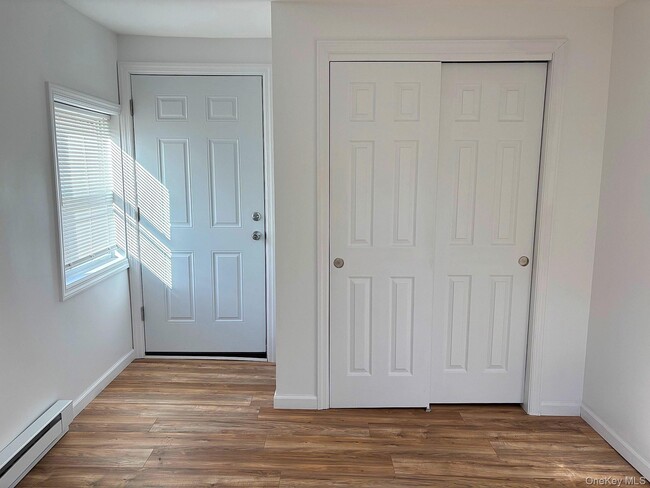 Building Photo - 447 NY-376