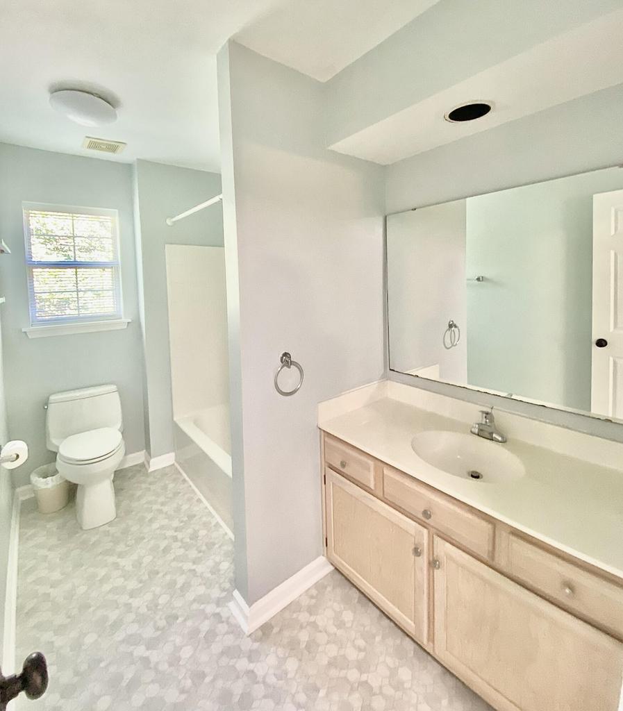 2nd Bath - 1986 Treebark Dr