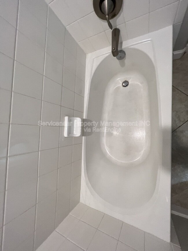 Building Photo - 939 Terra Vista St