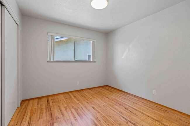 Building Photo - 2825 Westchester Ln