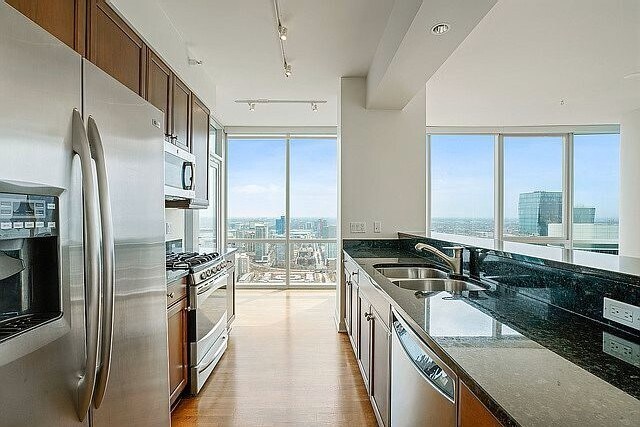 Building Photo - 1201 S Prairie Ave