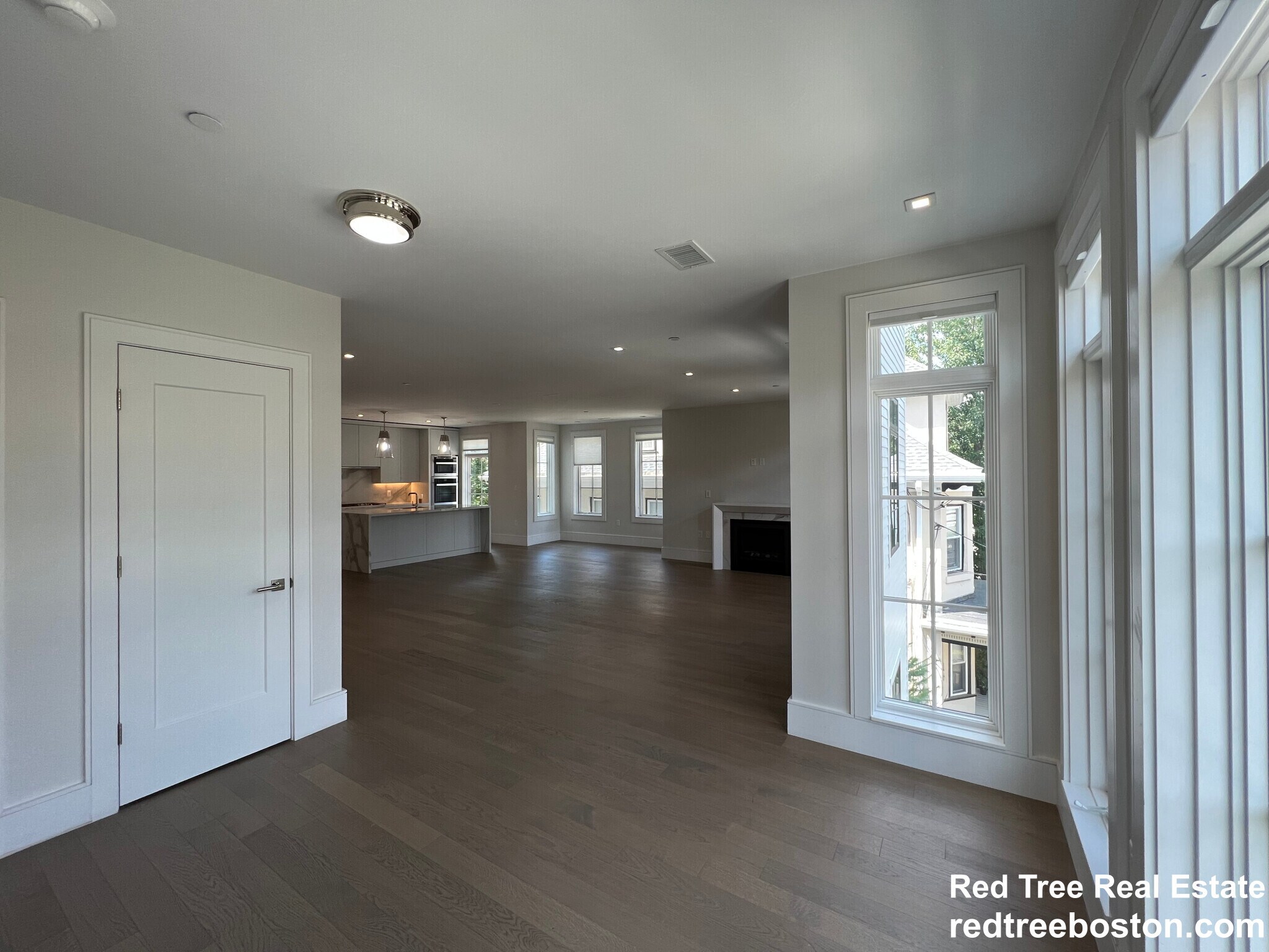 Building Photo - 20 Marion St