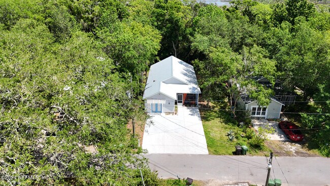 Building Photo - 232 Nesmith Ave