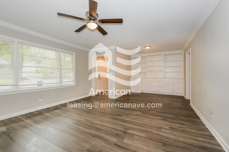 Building Photo - 4902 20th Ave