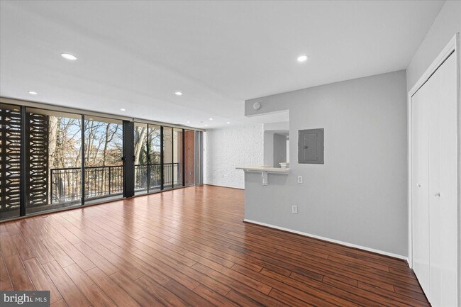 Building Photo - 4 S Van Dorn St