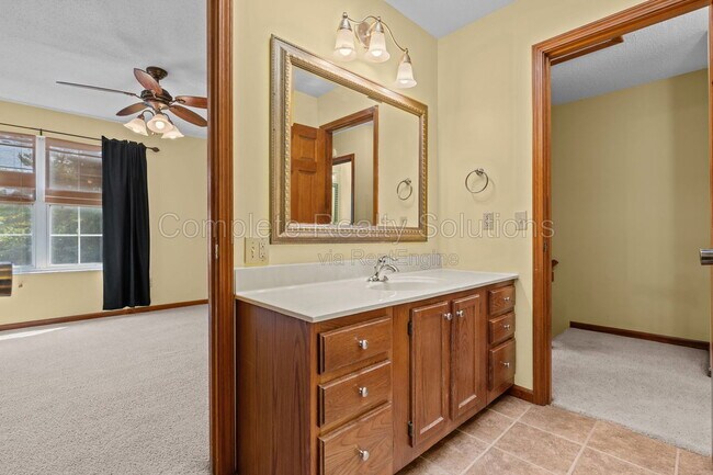 Building Photo - 254 Carmel Woods Dr