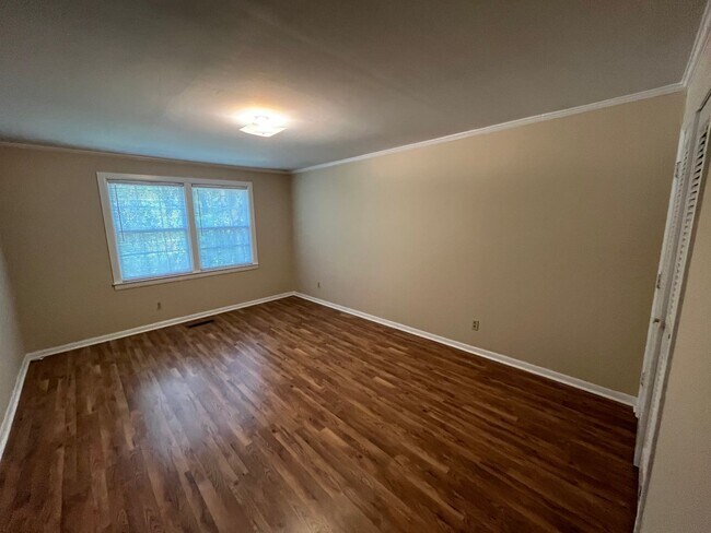 Building Photo - 148 Hwy 30 E