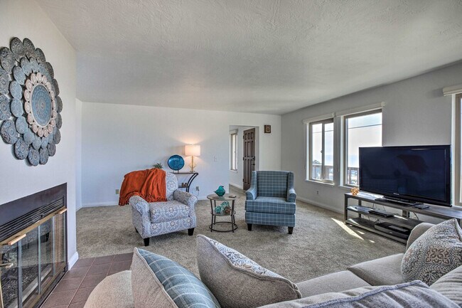 Building Photo - 408 Stuart Ave