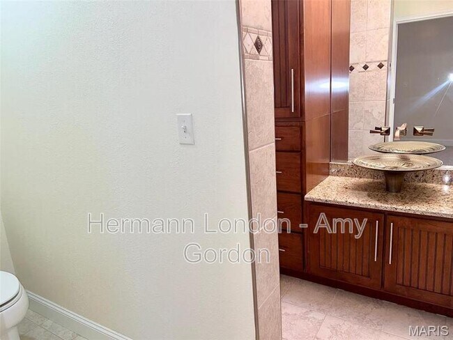 Building Photo - 4738 Olive St