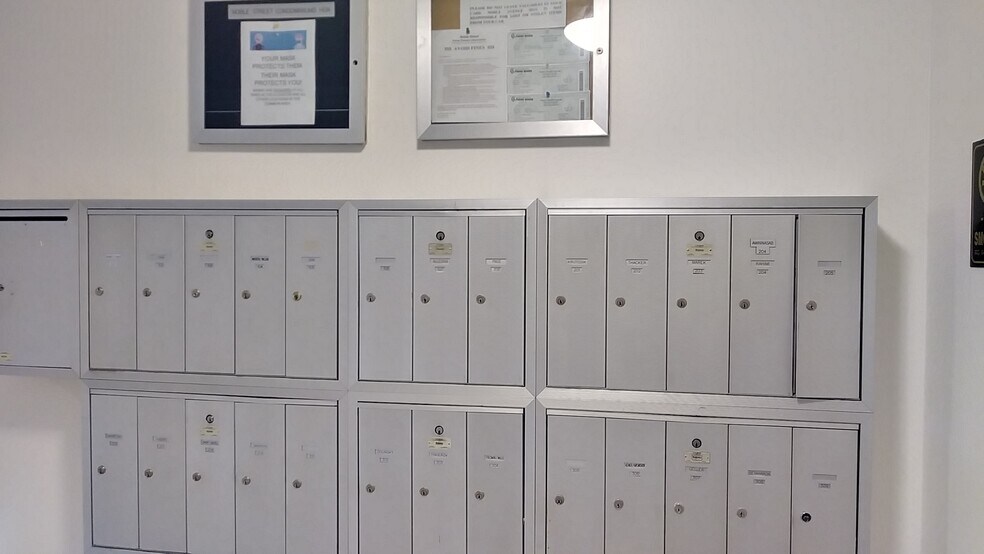 Mailbox - 4430 Noble Ave