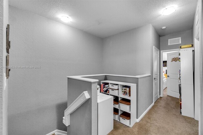 Building Photo - 1429 SE 23rd Terrace