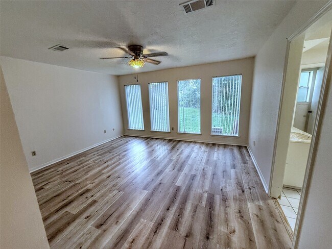 Building Photo - 13103 Holston Hills Dr