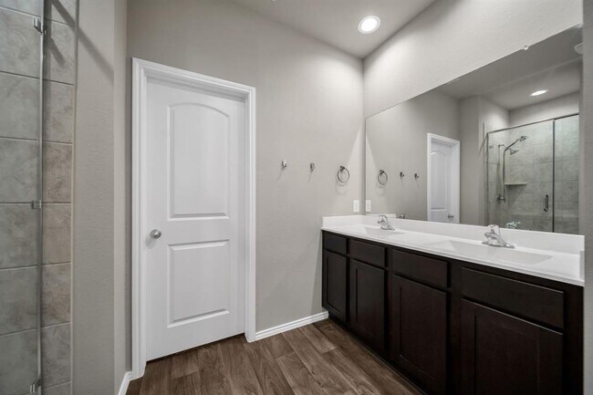 Building Photo - 22614 Petrizzi Ln