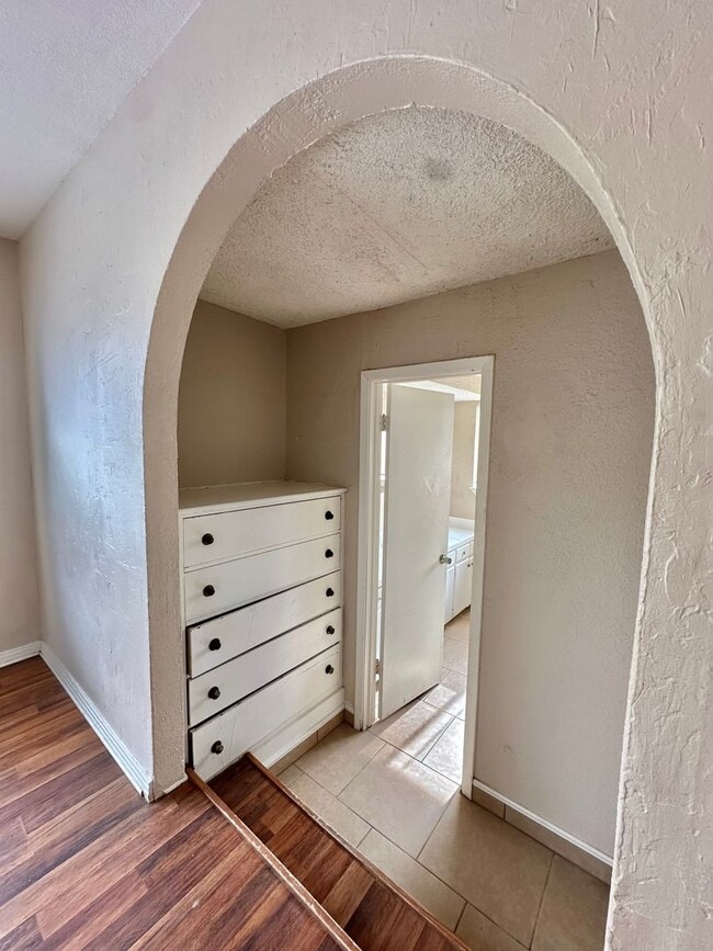 Building Photo - COMING MAY 2026 - Spacious & Centrally Located 3-Bedroom 2-Bathroom Home!