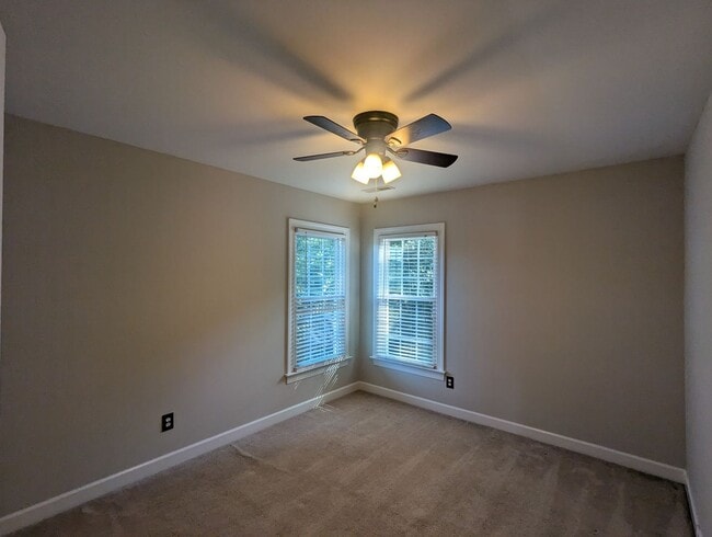 Building Photo - Oak Valley Golf Community in Advance, NC w...