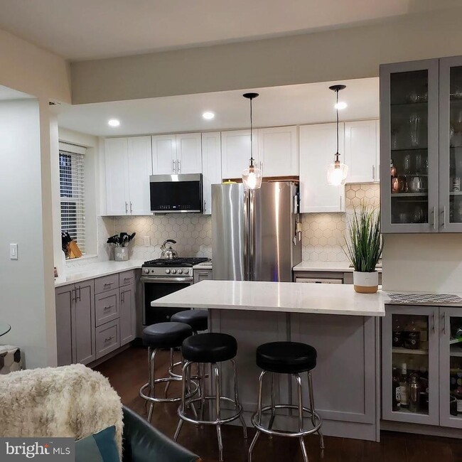 Building Photo - 2127 California St NW