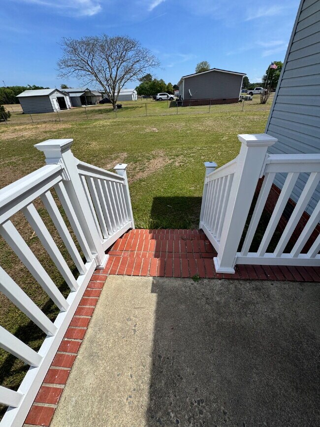 Building Photo - SPACIOUS & IMMACULATE! 3 BR | 2 BA DOUBLEWIDE ON .77 ACRE *MT OLIVE*