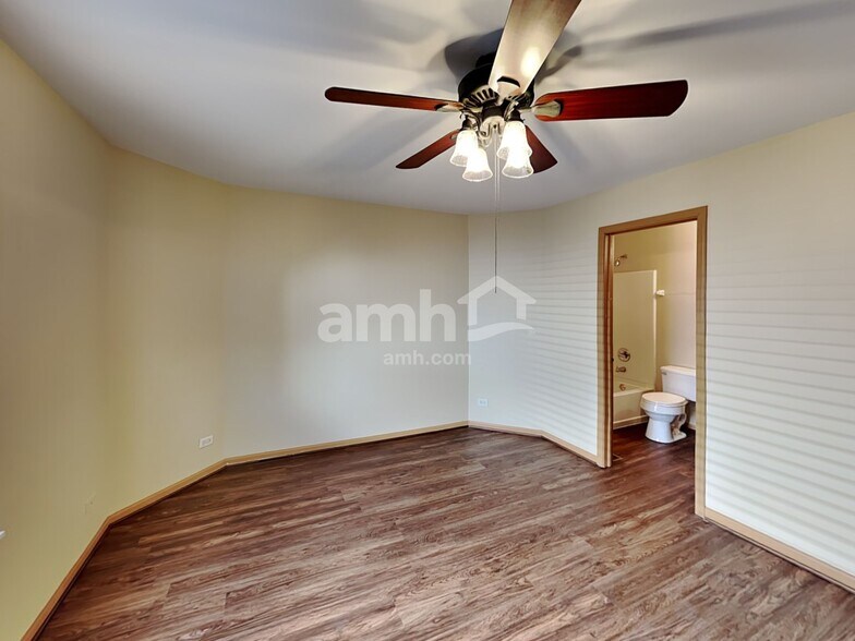 Building Photo - 2440 Frost Dr