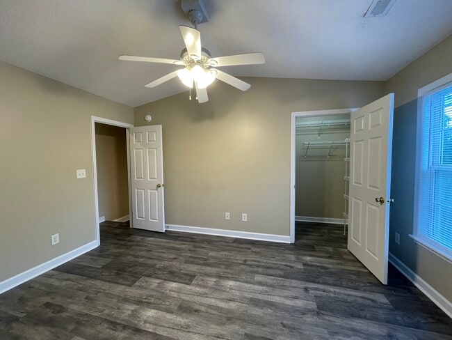 Building Photo - 119 Tillett Ln