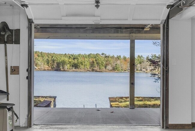 Building Photo - 23 Laurie Ln