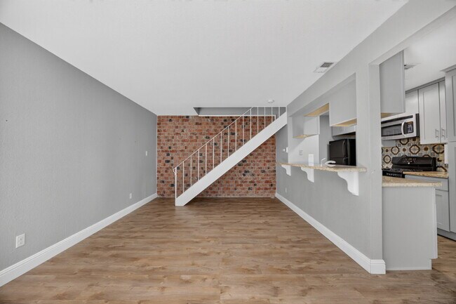 Building Photo - Charming 2-Bed Condo Retreat in Citrus Heights