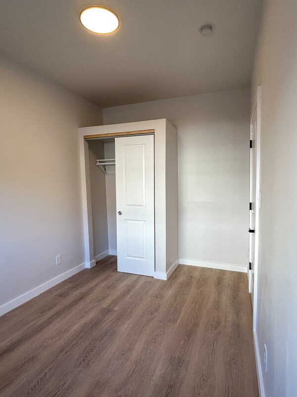 Building Photo - 3206 Dobson St