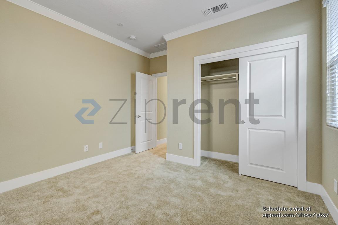 Building Photo - 778 Hydrangea Dr