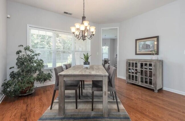 Building Photo - 10492 Ashfarm Way