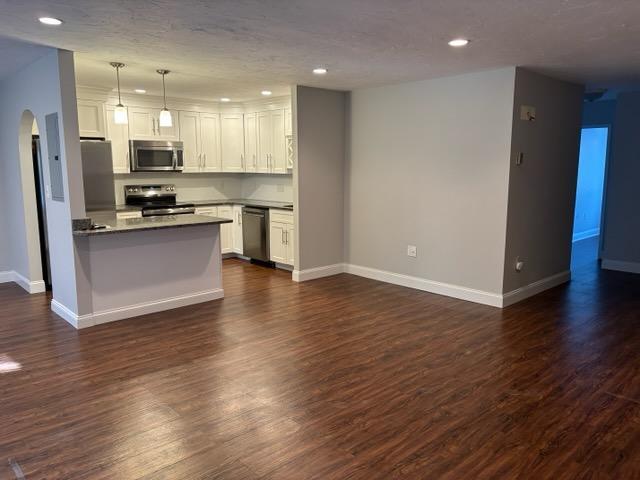 Building Photo - 500 Fellsview Ter