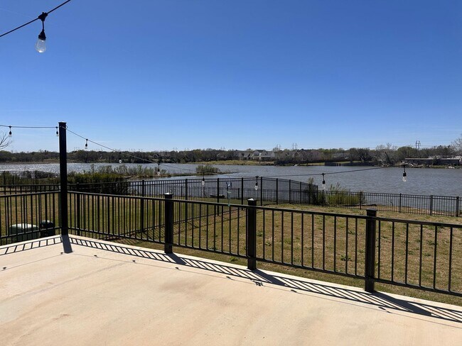 Building Photo - LAKE FRONT PROPERTY!  4/3/2; FULLY  FURNISHED