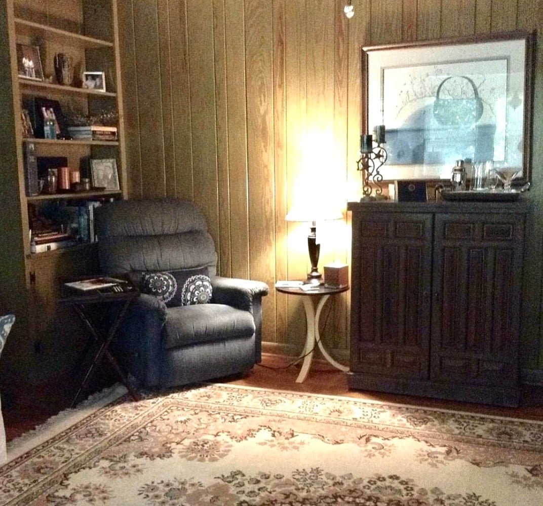 Paneled Den w/Built-In Book Shelves - 525 S College St