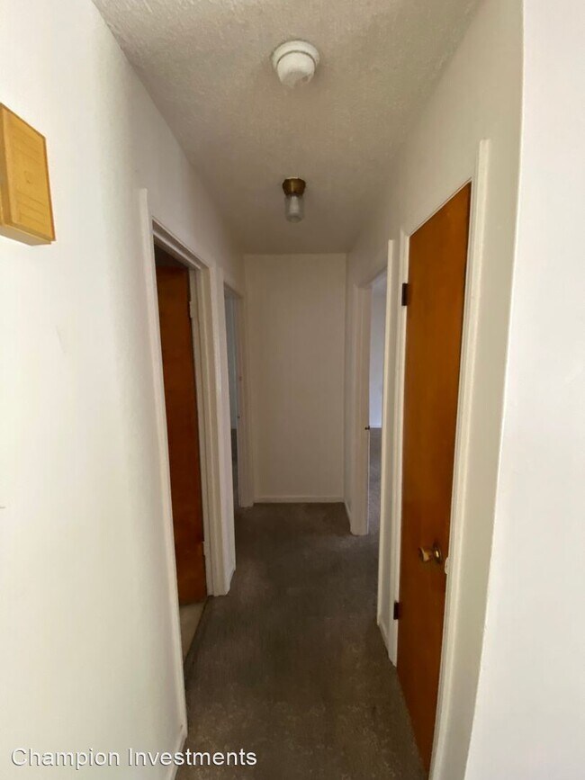 Building Photo - 2 br, 1 bath House - 207 W. Shannonhouse St