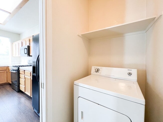 Building Photo - Corner Lot in Windrift Community