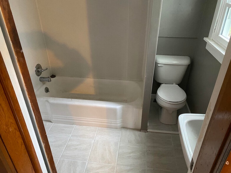 Bathroom - 175 E Main St