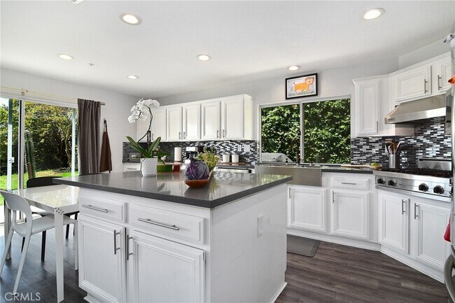 Building Photo - 24574 Overland Dr