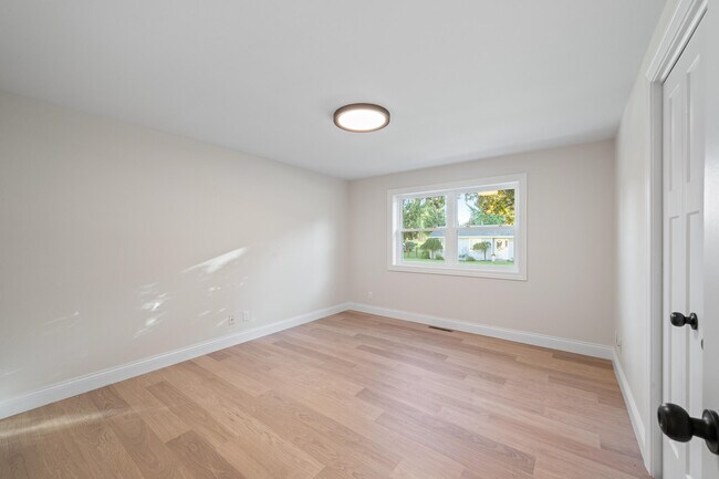 Building Photo - 1018 Bonnie Brae Ln